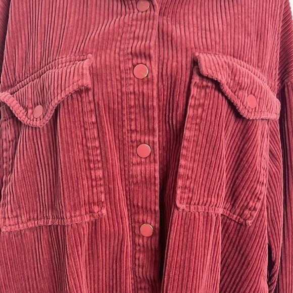Forever 21 corduroy snap up shirt.  Snaps are distressed, see picture.  Size M - Picture 4 of 4